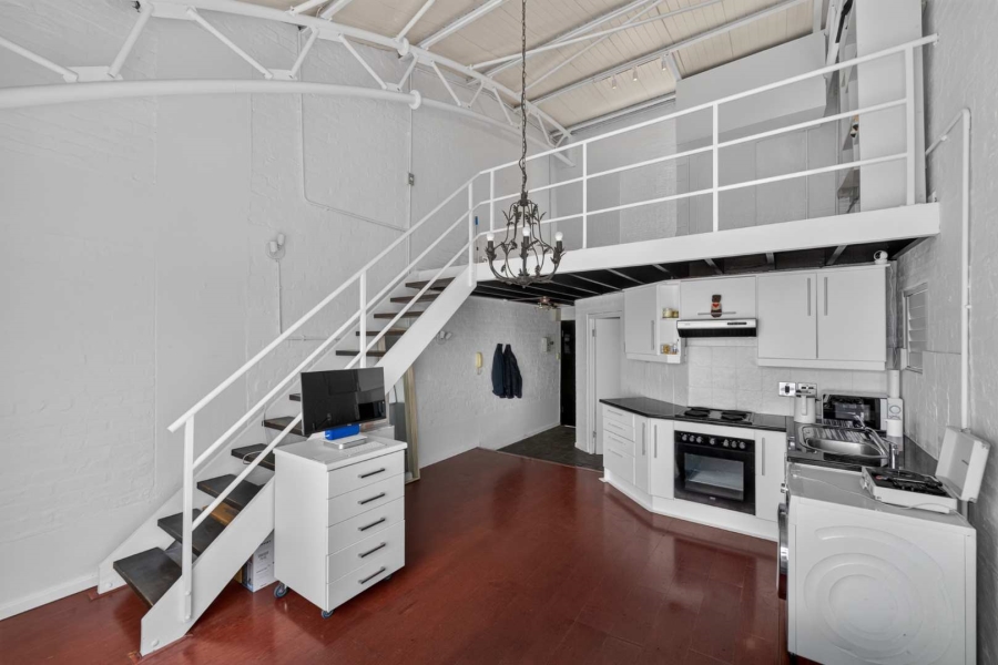 To Let 1 Bedroom Property for Rent in Sea Point Western Cape